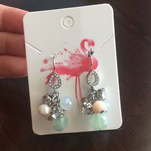 Beautiful drop earrings in soft pastel colors!